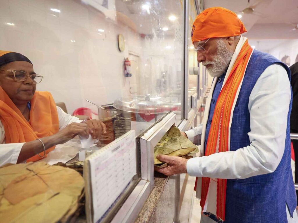 Shri Guru Gobind Singh Ji inspires us to stand for truth, justice and religion: Prime Minister Modi