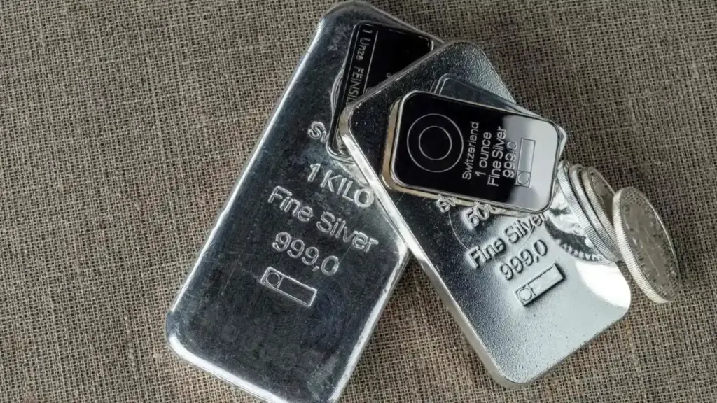 Silver Price Record: Silver reached above Rs 2 lakh, gold also made a new high! Now what will happen next? Know the opinion of experts