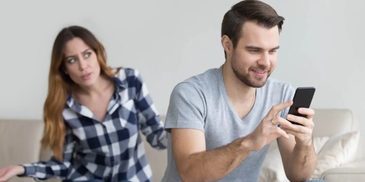 Social media can become the biggest obstacle in the way of your marriage, know which work is important to complete before marriage.