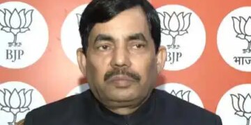तेजस्वी यादव न सत्ता और न ही विपक्ष के नेता के लायक हैं: शाहनवाज हुसैन