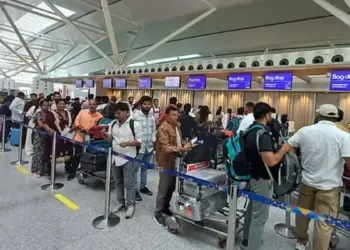 Tension among travelers increased due to Indigo crisis! Huge jump in flight ticket prices of Delhi, Mumbai, Bengaluru and Chennai, check today's and tomorrow's rates here