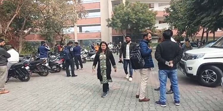 Threat to bomb Chandigarh District Court, premises evacuated, search operation