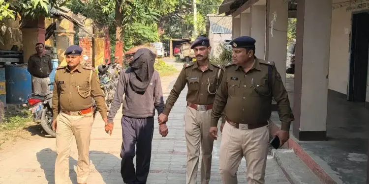 To escape from the police, he made a 25 feet basement in his house, this is how the police caught the accused of embezzlement of Rs. 36 lakhs.