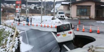 Tsunami warning issued after 6.7 magnitude earthquake in Japan