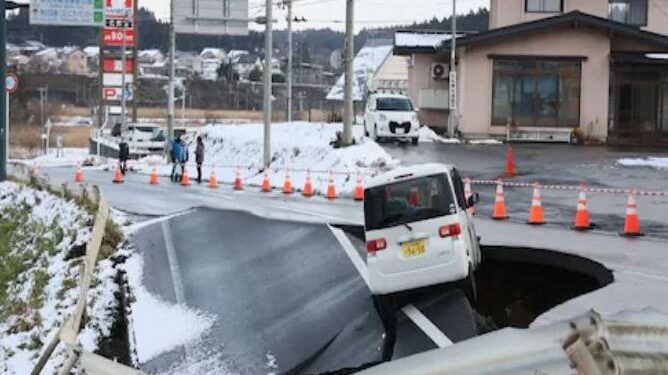 Tsunami warning issued after 6.7 magnitude earthquake in Japan