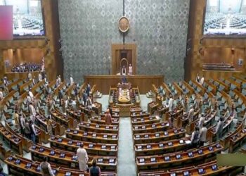 Uproar on the first day of winter session of Parliament, Lok Sabha adjourned amid opposition sloganeering