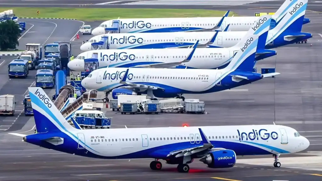 Will IndiGo be fined ₹1000 crore? There was an outcry across the country due to cancellation of 4500 flights in 8 days.