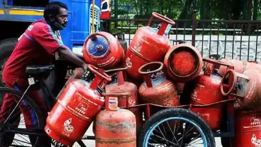 Will domestic gas cylinders become expensive now? Know what effect this change in government will have on your pocket.