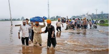 Year 2025: Punjab faces worst floods in decades; Many youth were deported from America