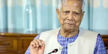 बांग्लादेश में अशांति और अल्पसंख्यकों की हत्याओं के बीच छवि सुधारने में लगे यूनुस