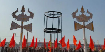 Prayagraj Magh Mela: Divine Shivling made of crores of Rudrakshas, ​​a huge center of spirituality.
