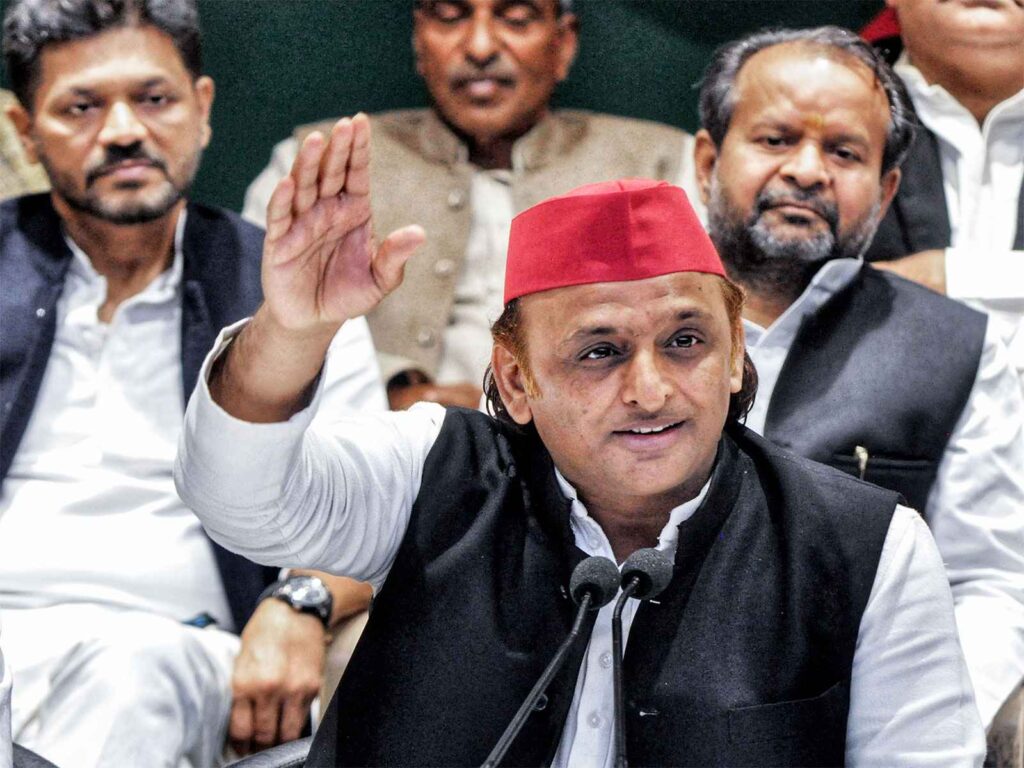 4 died in Indore due to contaminated water, Akhilesh said - 'Drinking water in the award winning city is deadly'