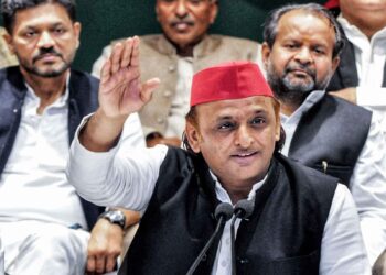4 died in Indore due to contaminated water, Akhilesh said - 'Drinking water in the award winning city is deadly'