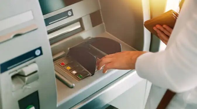 ATM Charges Hike: Now you will be charged more for withdrawing cash, this bank has changed the rules, complete details here
