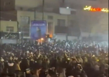 All-out war in Iran: 1 million people on the streets, internet shut down and condemnation of the regime around the world