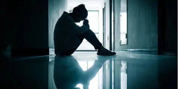 An incident that embarrassed relationships in Aurangabad, drunk brother tried to rape sister.