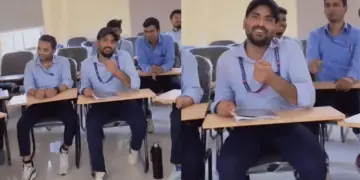 Assistant Loco Pilot in Railways sang such a song, the world became a fan of Awaaz