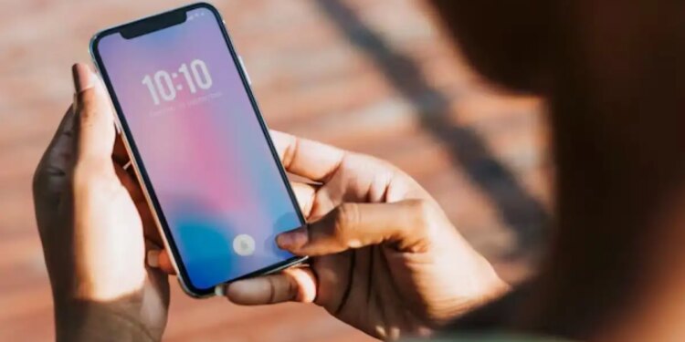 Attention Are you using a phone with expiry date? Know how to know for yourself and what are the disadvantages