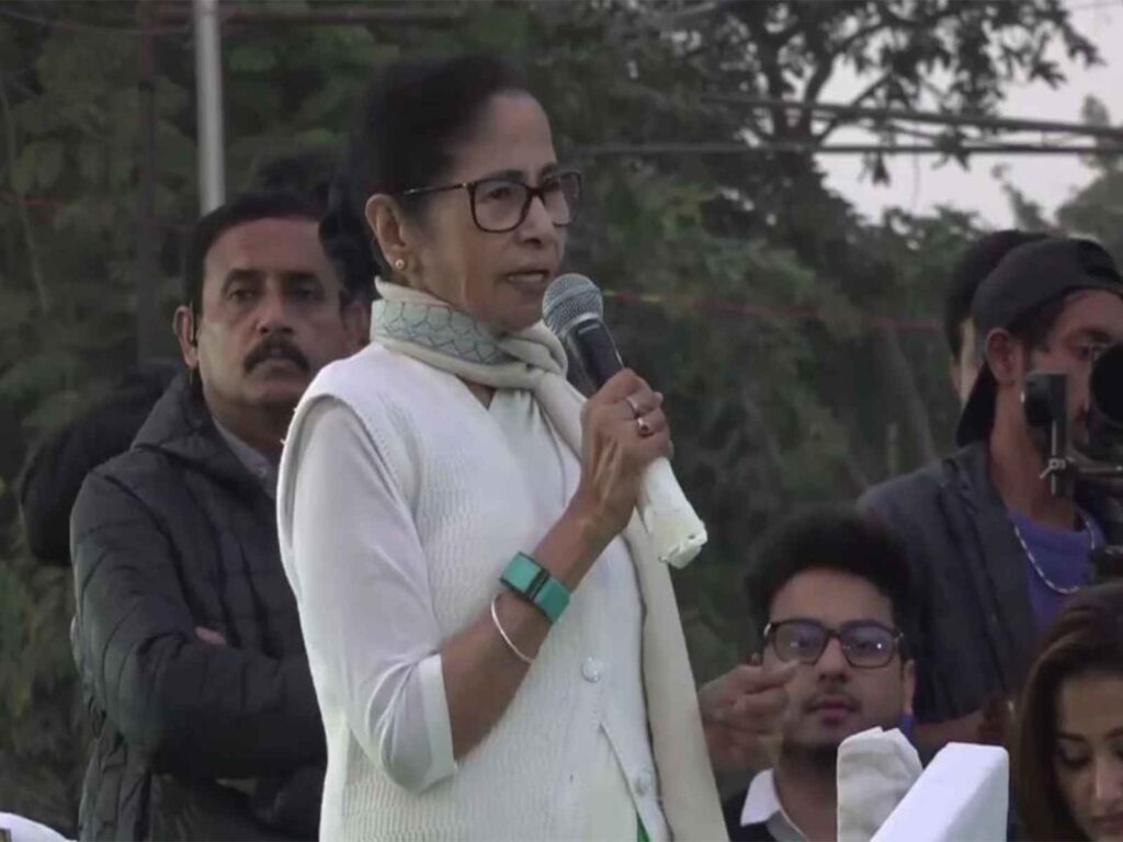 'BJP wants to come to power in Bengal like Maharashtra and Haryana', Mamata Banerjee said after ED raids
