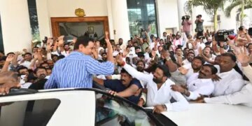 BRS working president KTR appears before SIT in phone-tapping case
