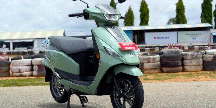 Suzuki-e-Access-1