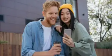Dating apps become job portals! Youth have left the old ways and adopted a new path, know what is the reason behind this?