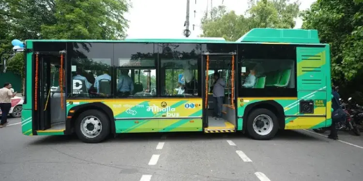 Delhi: Now NCMC card mandatory for free travel of women in buses, Aadhaar card will have to be given.