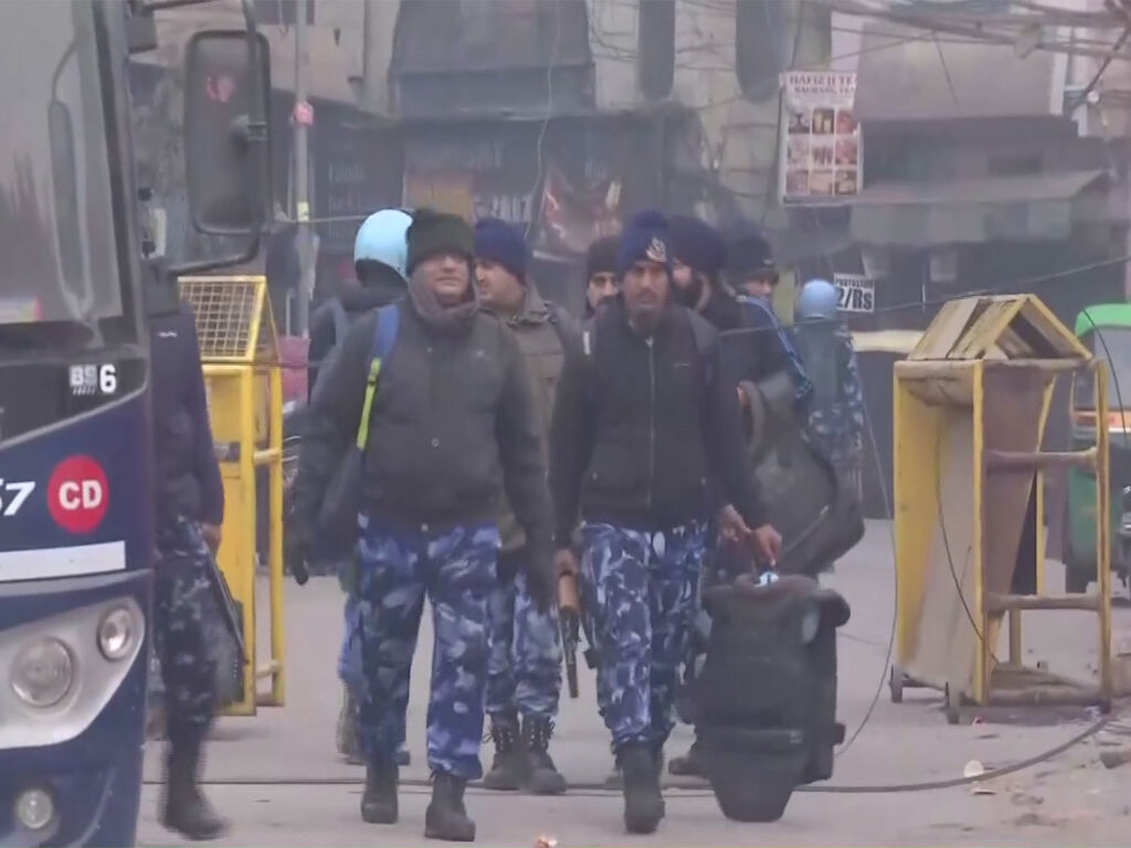 Delhi: Section 163 imposed after Turkman Gate violence, 1000 soldiers deployed outside the mosque