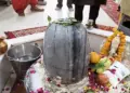 Delhi: Silver Shivling worth Rs 25 lakh stolen from Nirman Vihar Shiv Temple, incident captured in CCTV