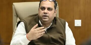 Delhi government expands dialysis services in Dwarka hospital