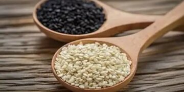 Eating one spoon sesame seeds daily gives internal strength to the body and gives relief from joint pain.