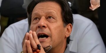 Former Pak PM Imran Khan suffered from Central Retinal Vein Occlusion disease, he can lose his eyesight, know how dangerous this disease is.