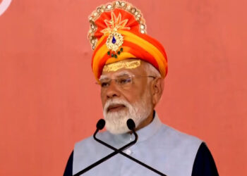 'From Ghazni to Aurangzeb, they are buried in history, Somnath is standing there', PM Modi also cornered Congress.