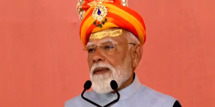 'From Ghazni to Aurangzeb, they are buried in history, Somnath is standing there', PM Modi also cornered Congress.