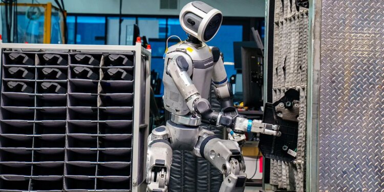 'From household work to making cars...' This humanoid robot does all the work of humans, you will be surprised to know its features.