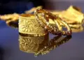 Gold Silver Rate Today: Gold and silver prices fell for the second consecutive day, check latest rates here before buying.