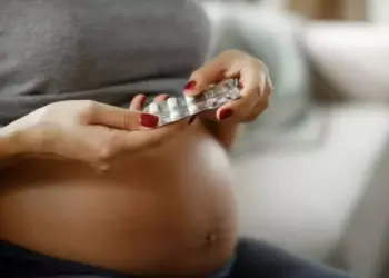 How safe is it to take paracetamol during pregnancy? Does it have a bad effect on the brain of children, know everything in detail here