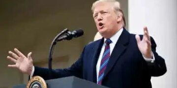 Is Trump planning a new attack on Iran? US President informed about military options