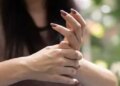Is cracking fingers good or bad for health? Know what science says