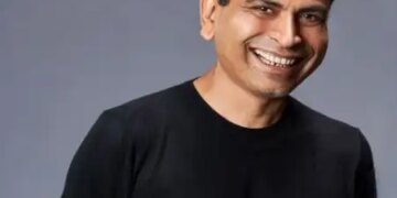 It is important to experience emotions like fear, love, hope and struggle in high-concept cinema: Suraj Singh