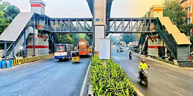 Kashmiri Gate: Footover bridge will be built near Monastery Market in 5 months, lift facility will also be available.