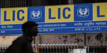 LIC lost Rs 11,468 crore: Investment in this company became the reason for loss, have you also invested money in it?