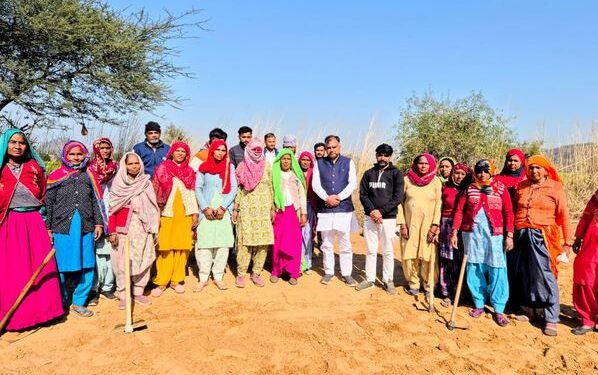 Labor dialogue program organized in village Nangli Balahir under MNREGA Bachao Sangram
