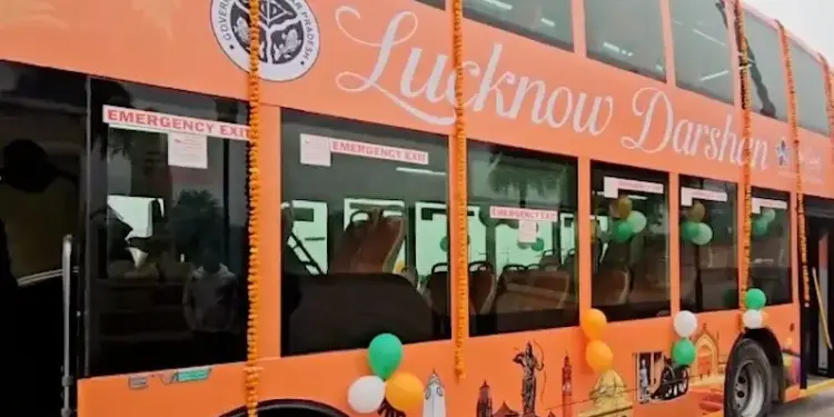 Lucknow: Double decker bus service started on the lines of Patna, see the city for Rs 200