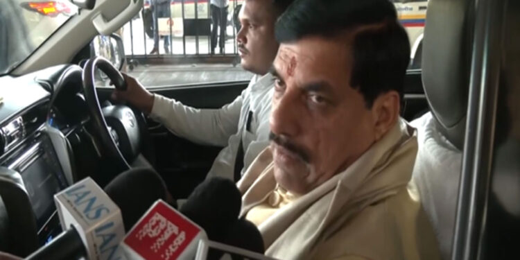 Madhya Pradesh Chief Minister Mohan Yadav termed Mani Shankar Aiyar's statement on stopping 'Operation Sindoor' as unfortunate, said "Congress leader should apologize"