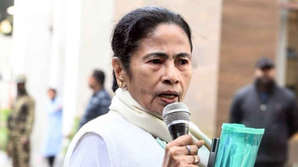 'Maha-sangram' in Bengal: Mamata snatched files from ED's hands! Agency accused of collusion