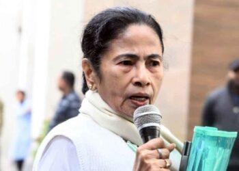'Maha-sangram' in Bengal: Mamata snatched files from ED's hands! Agency accused of collusion