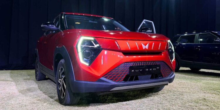Mahindra XUV 3XO EV (2)