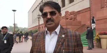 Nirmala Sitharaman will present the budget for the ninth time, BJP MP Manan Mishra praised it while the opposition raised questions.