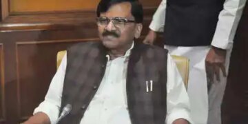 कोश्यारी को पद्मभूषण दिए जाने पर संजय राउत बोले-महापुरुषों का अपमान करने वालों को अवार्ड मंजूर नहीं